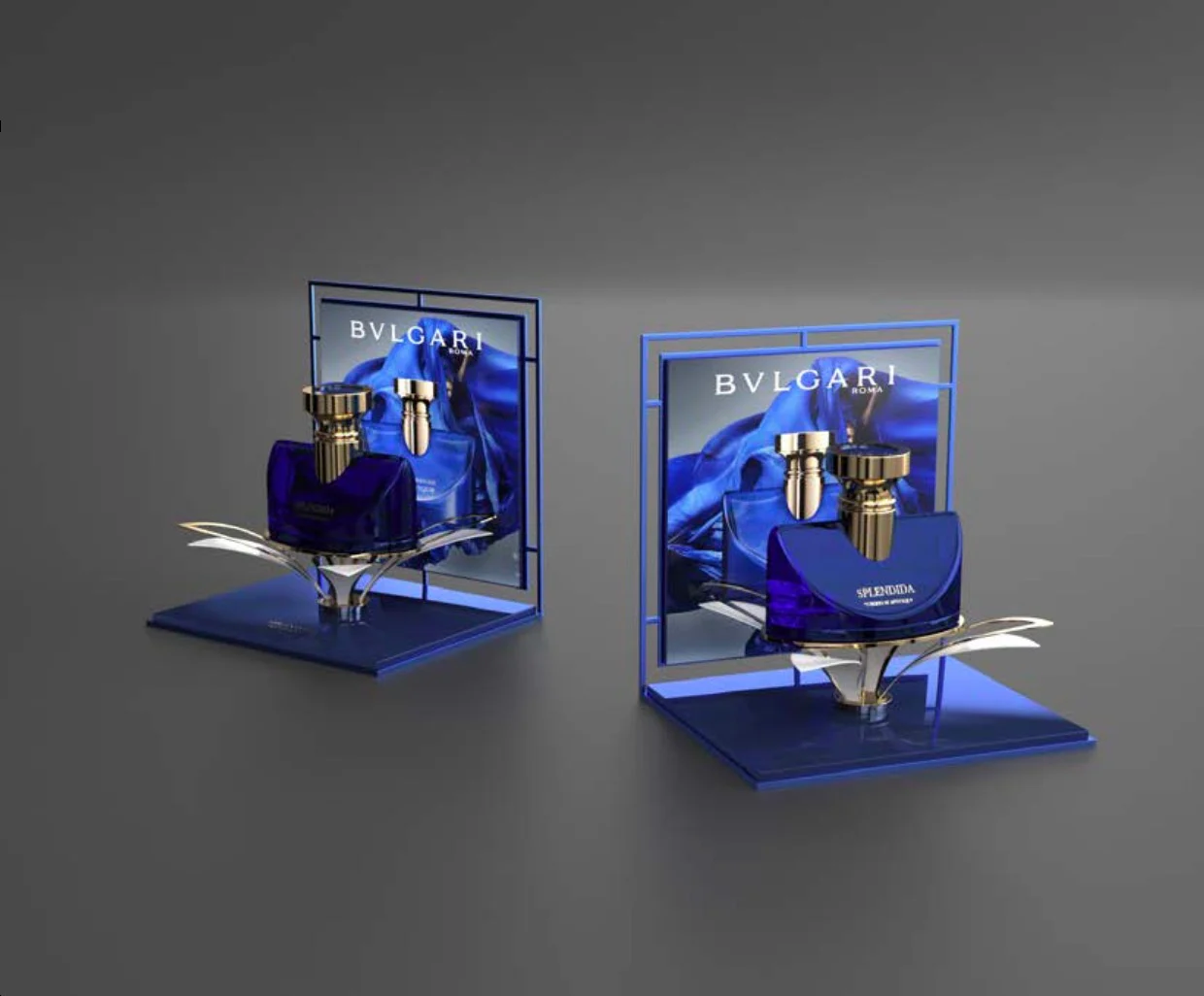 Render di due espositori da banco blu Bvlgari Splendida con flaconi su supporti dorati a petalo – Bvlgari Splendida Tubereuse Mystique, 2019 – retail design, concept