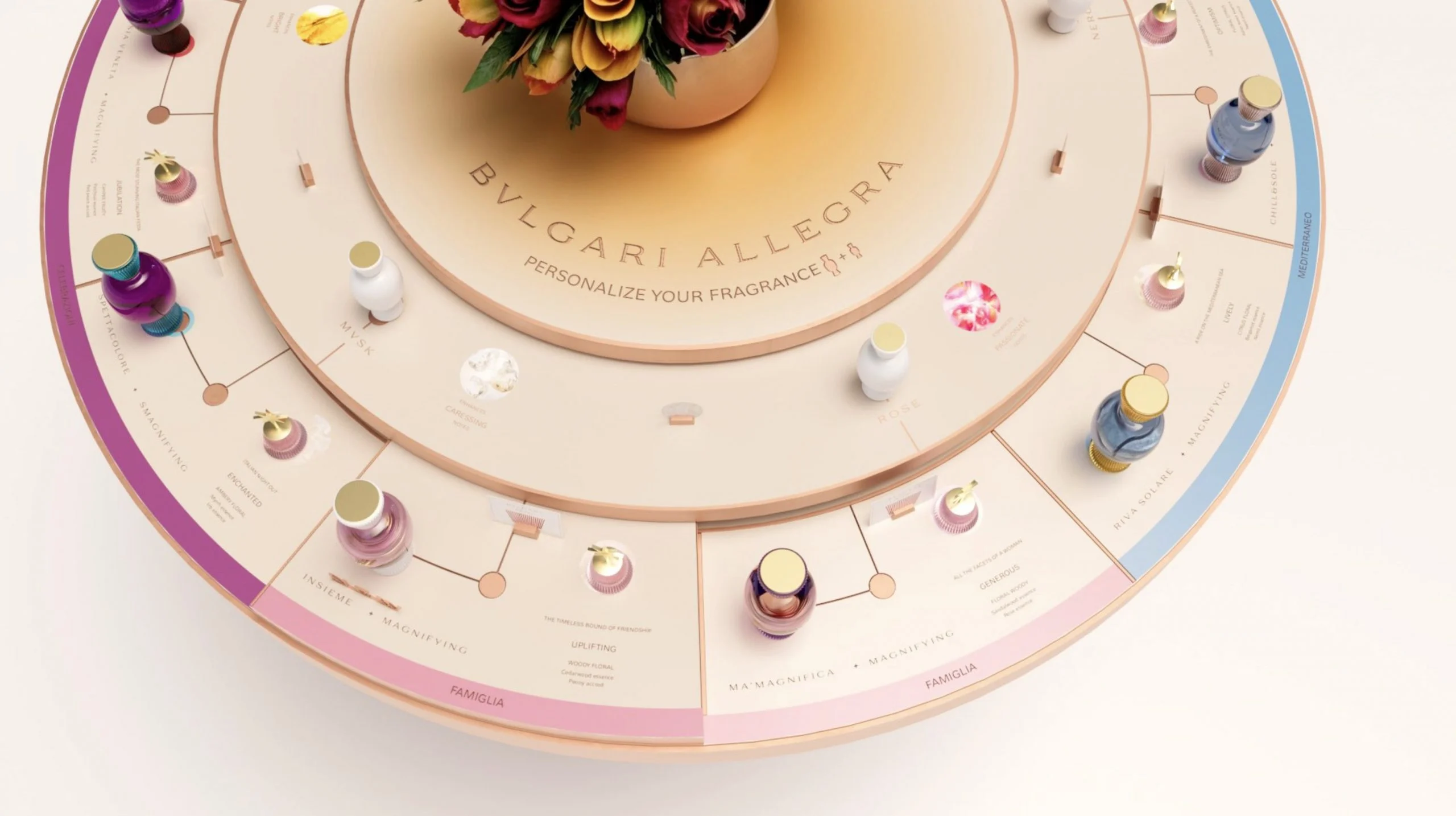 Render, dettaglio del bordo del tavolo con flaconi di profumo ed etichette delle famiglie olfattive in rosa e azzurro – Bvlgari Allegra Fragrance Bar, 2023 – retail design